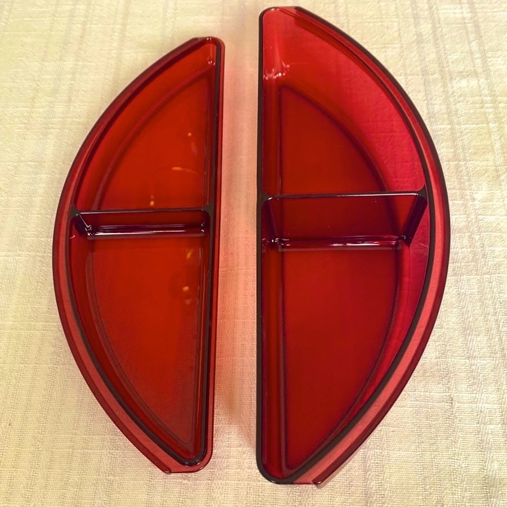 NWOT VTG Tupperware Acrylic Divided Dish with Lid